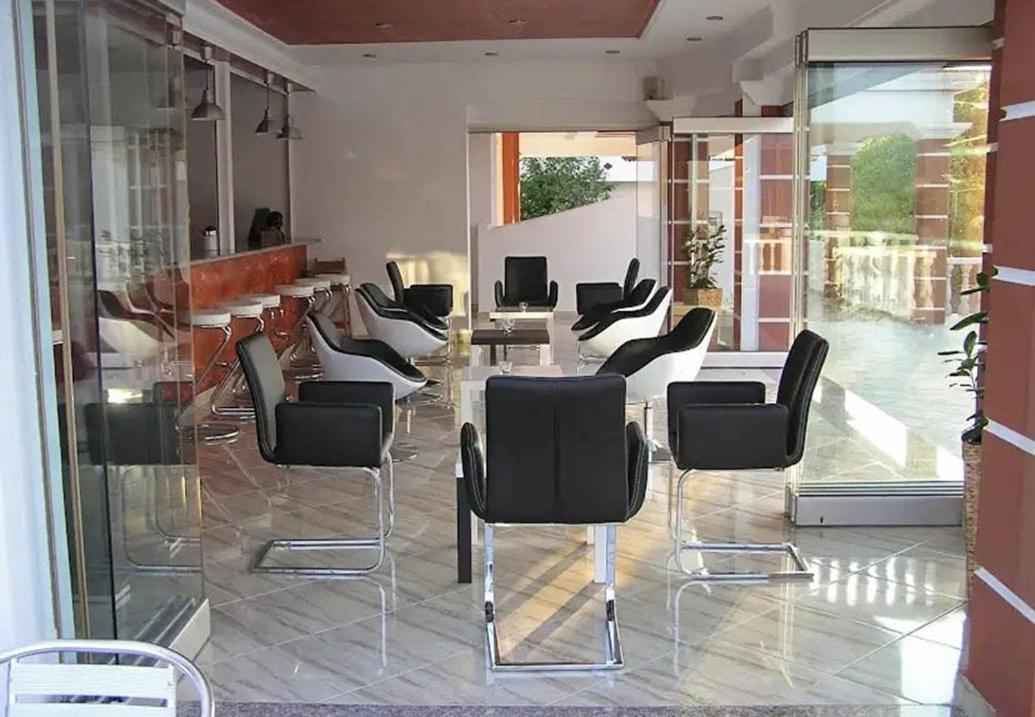 Hotel Alexandros 아무디아 외부 사진