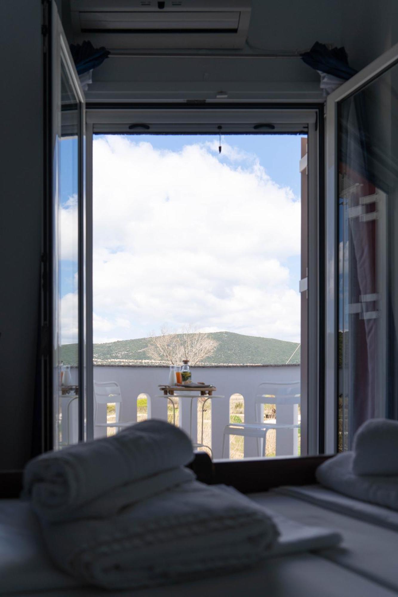 Hotel Alexandros 아무디아 외부 사진