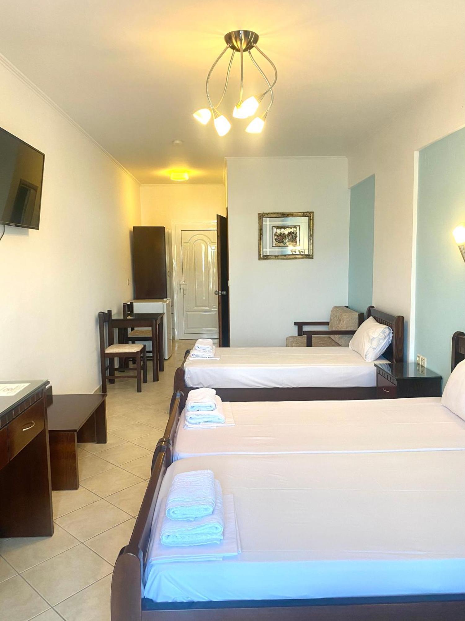 Hotel Alexandros 아무디아 외부 사진